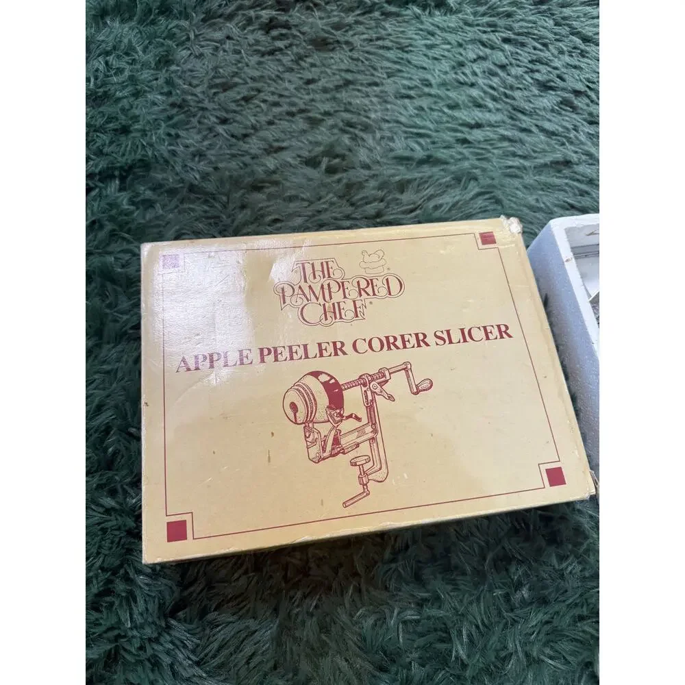 The Pampered Chef Apple Peeler Corer Slicer Vintage Manual Clamp-On Tool